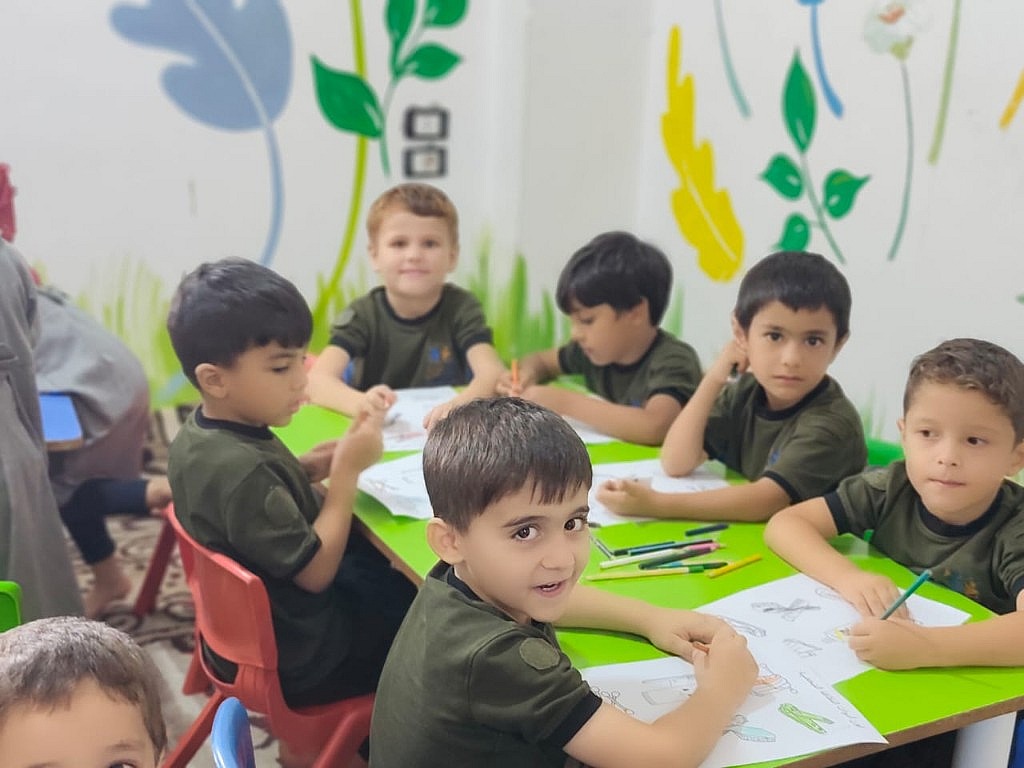 تلوين وأنشطة جماعية